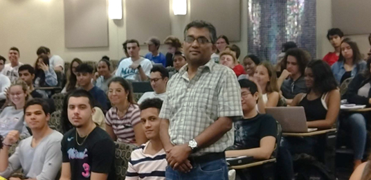 FlatWorld Announces Inaugural Recipient of Annual Textbook Scholarship